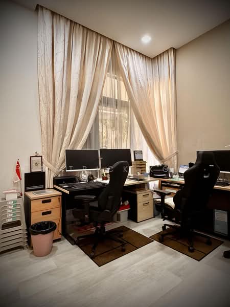 Semi-D @ Upper Bukit Timah, , 6 Bedrooms, 4,500 sqft, Semi-Detached House For Sale, by Patrick Koh, 500203690 - Study / (Granny Room) - PropertyGuru.com.sg