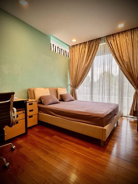 Semi-D @ Upper Bukit Timah, , 6 Bedrooms, 4,500 sqft, Semi-Detached House For Sale, by Patrick Koh, 500203690 - Bedroom (w Balcony facing BT Hill) - PropertyGuru.com.sg