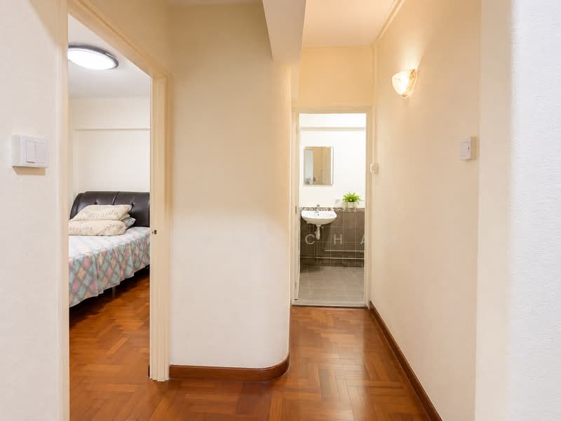 362 Bukit Batok Street 31, 362 Bukit Batok Street 31, 4 Bedrooms, 1,593 sqft, HDB Flat For Sale, by Anwar Chan, 500203695 - Corridor - PropertyGuru.com.sg