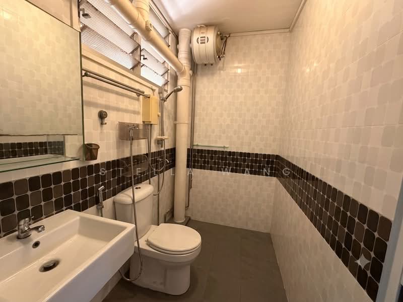 786E Woodlands Drive 60, 786E Woodlands Drive 60, 3 Bedrooms, 1,076 sqft, HDB Flat For Sale, by Stella Wang, 500203696 - Bathroom - PropertyGuru.com.sg