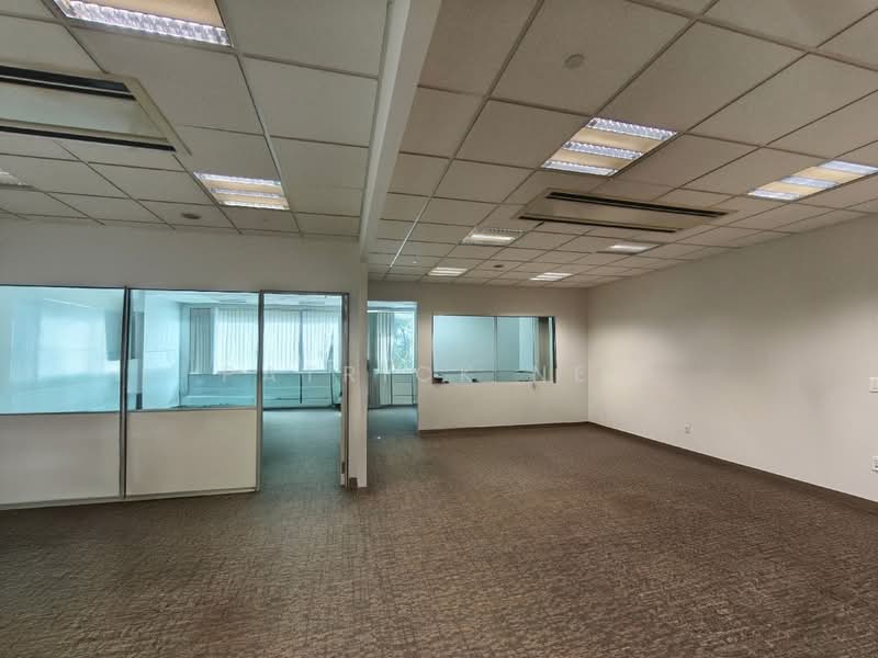 Tan Chong Tower, 15 Queen Street, 464 sqft, Office For Rent, by Patrick Neo, 500203698 - CommercialGuru.com.sg
