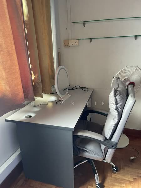 421 Hougang Avenue 10, 421 Hougang Avenue 10, Room Rental, 120 sqft, HDB Flat For Rent, by Phyllis Liew, 500203704 - Study - PropertyGuru.com.sg