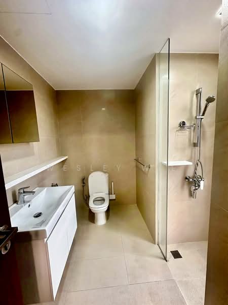 Miltonia Residences, 548 Miltonia Close, 2 Bedrooms, 840 sqft, Condominium For Rent, by Wesley Wee, 500203706 - Bathroom - PropertyGuru.com.sg