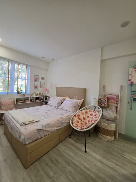 West Bay Condo, 50 West Coast Crescent, 2 Bedrooms, 936 sqft, Condominium For Sale, by Charlotte Chng, 500203718 - Bedroom - PropertyGuru.com.sg