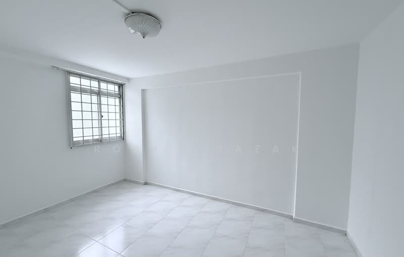 506 Bukit Batok Street 52, 506 Bukit Batok Street 52, 2 Bedrooms, 743 sqft, HDB Flat For Sale, by Robbie Razak, 500203719 - Bedroom 2 - PropertyGuru.com.sg
