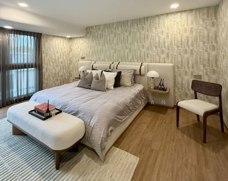 Shrewsbury Road, Shrewsbury Road, 7 Bedrooms, 6,926 sqft, Corner Terrace For Sale, by Joanne Chan, 500203741 - Bedroom - PropertyGuru.com.sg