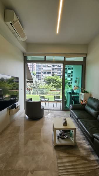 Kingsford Hillview Peak, 105 Hillview Rise, 2 Bedrooms, 915 sqft, Condominium For Sale, by Elaine Tan, 500203745 - Living Room - PropertyGuru.com.sg