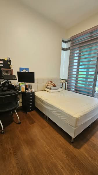 Kingsford Hillview Peak, 105 Hillview Rise, 2 Bedrooms, 915 sqft, Condominium For Sale, by Elaine Tan, 500203745 - Bedroom - PropertyGuru.com.sg