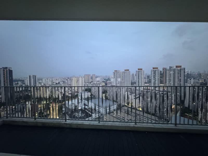 4 stops to Orchard MRT, 7 to City Hall/ SMU, , Room Rental, 275 sqft, Condominium For Rent, by Clifford Yap, 500203761 - View - PropertyGuru.com.sg