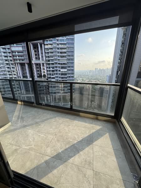 Artra, 12 Alexandra View, 3 Bedrooms, 1,120 sqft, Condominium For Rent, by Aaron Zhi, 500203769 - Balcony - PropertyGuru.com.sg