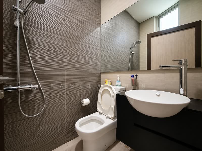 NEWest, 3 West Coast Drive, 4 Bedrooms, 2,519 sqft, Apartment For Sale, by Pamela Chin, 500203781 - Bathroom - PropertyGuru.com.sg