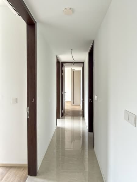 The Watergardens at Canberra, 37 Canberra Drive, 3 Bedrooms, 958 sqft, Condominium For Rent, by Joe Zhang, 500203785 - Corridor - PropertyGuru.com.sg