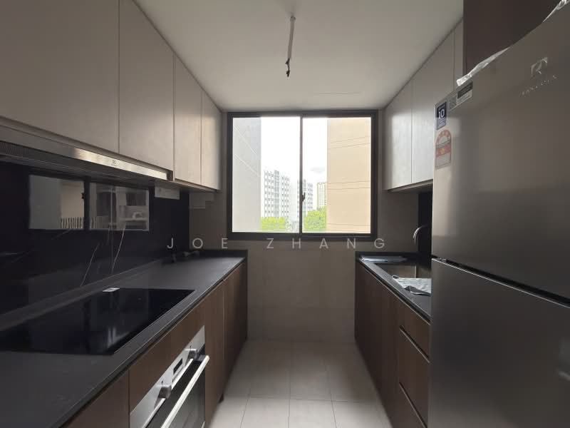 The Watergardens at Canberra, 37 Canberra Drive, 3 Bedrooms, 958 sqft, Condominium For Rent, by Joe Zhang, 500203785 - Kitchen - PropertyGuru.com.sg