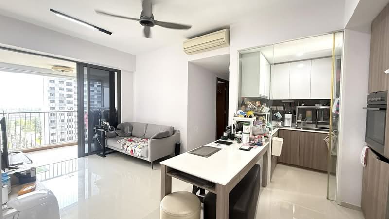 Riverbank at Fernvale, 13 Fernvale Close, 3 Bedrooms, 947 sqft, Condominium For Sale, by Oliver Sho, 500203786 - Living Room - PropertyGuru.com.sg