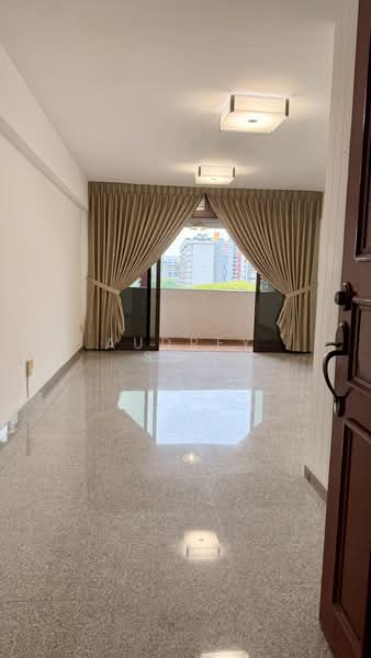 816 Jellicoe Road, 816 Jellicoe Road, 3 Bedrooms, 1,184 sqft, HDB Flat For Sale, by Audrey Soo, 500203787 - Spacious Living Room - PropertyGuru.com.sg
