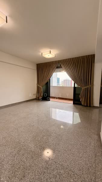 816 Jellicoe Road, 816 Jellicoe Road, 3 Bedrooms, 1,184 sqft, HDB Flat For Sale, by Audrey Soo, 500203787 - Spacious Living Room - PropertyGuru.com.sg
