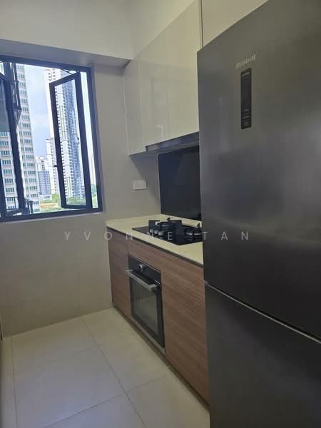 Stirling Residences, 21 Stirling Road, 3 Bedrooms, 980 sqft, Condominium For Rent, by Yvonne Tan, 500203788 - Kitchen - PropertyGuru.com.sg