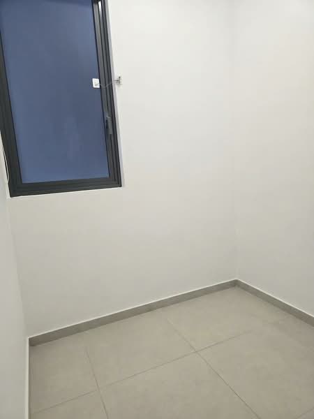 Stirling Residences, 21 Stirling Road, 3 Bedrooms, 980 sqft, Condominium For Rent, by Yvonne Tan, 500203788 - Universal Room - PropertyGuru.com.sg