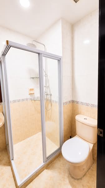 Westwood Park, Westwood Crescent, Room Rental, 200 sqft, Terraced House For Rent, by Johnson Lim, 500203796 - Bathroom - PropertyGuru.com.sg