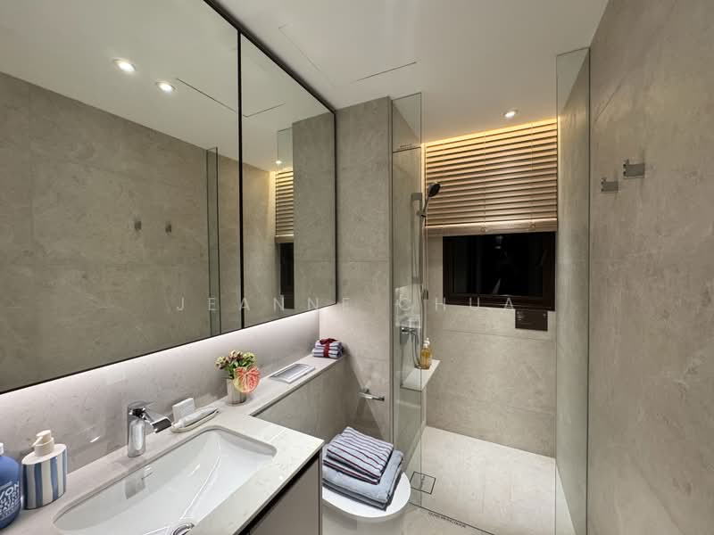Dunearn House, 764 Dunearn Road, Newton / Novena, 2 Bedrooms, 667 sqft, Condominium For Sale, by Jeanne Chua, 500203797 - Bathroom - PropertyGuru.com.sg