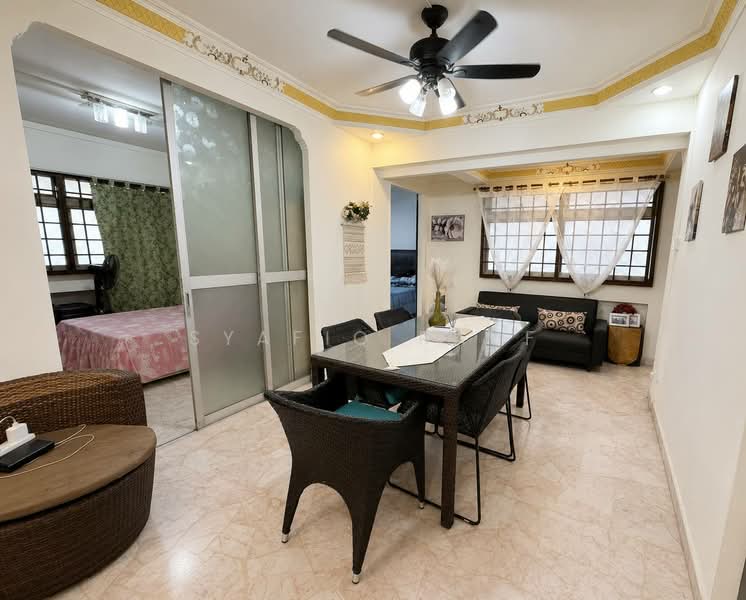 853 Jurong West Street 81, 853 Jurong West Street 81, 4 Bedrooms, 1,356 sqft, HDB Flat For Sale, by Syafiq Rauf, 500203798 - Living Room - PropertyGuru.com.sg