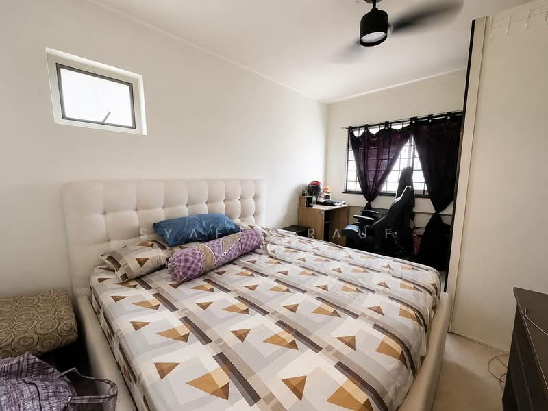 853 Jurong West Street 81, 853 Jurong West Street 81, 4 Bedrooms, 1,356 sqft, HDB Flat For Sale, by Syafiq Rauf, 500203798 - Bedroom - PropertyGuru.com.sg