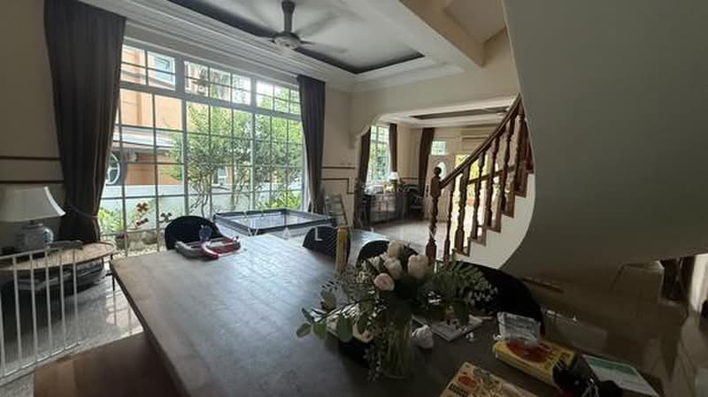 ★ Kew Crescent New List Exclusive! ★ Rare Semi-D 5 Bedroom 5 mins to MRT ★ View Before Its Gone, Bedok South MRT Kew Crescent Kew Drive TEL Line, 5 Bedrooms, 4,200 sqft, Semi-Detached House For Rent, by Val Lin, 500203800 - Living Room - PropertyGuru.com.sg