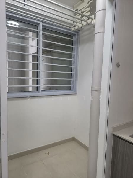 40B Margaret Drive, 40B Margaret Drive, 2 Bedrooms, 677 sqft, HDB Flat For Sale, by Su-Zan Teo, 500203801 - Laundry Area - PropertyGuru.com.sg