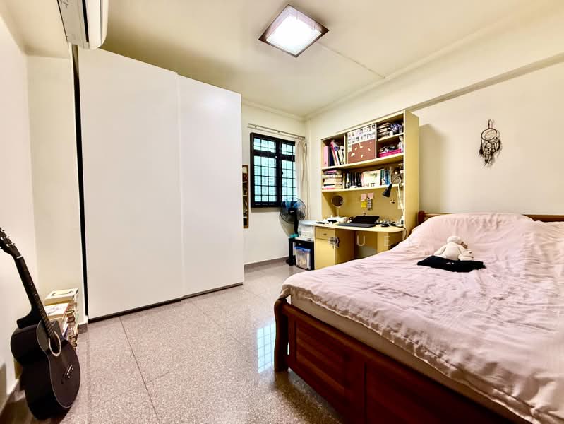 156 Lorong 1 Toa Payoh, 156 Lorong 1 Toa Payoh, 3 Bedrooms, 1,098 sqft, HDB Flat For Sale, by William Quek, 500203802 - Bedroom - PropertyGuru.com.sg