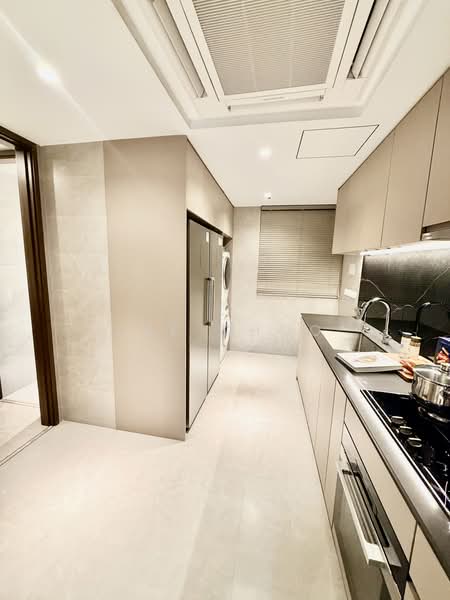 Grand Dunman, 18 Dunman Road, 5 Bedrooms, 1,690 sqft, Condominium For Sale, by Eve Choo, 500203818 - Kitchen - PropertyGuru.com.sg