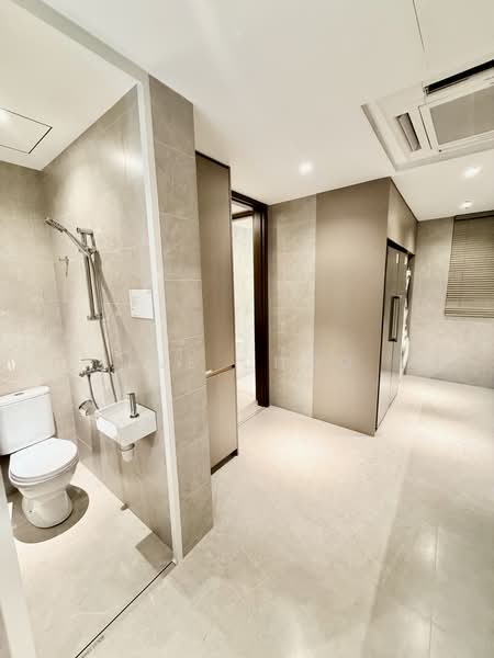 Grand Dunman, 18 Dunman Road, 5 Bedrooms, 1,690 sqft, Condominium For Sale, by Eve Choo, 500203818 - Bathroom - PropertyGuru.com.sg