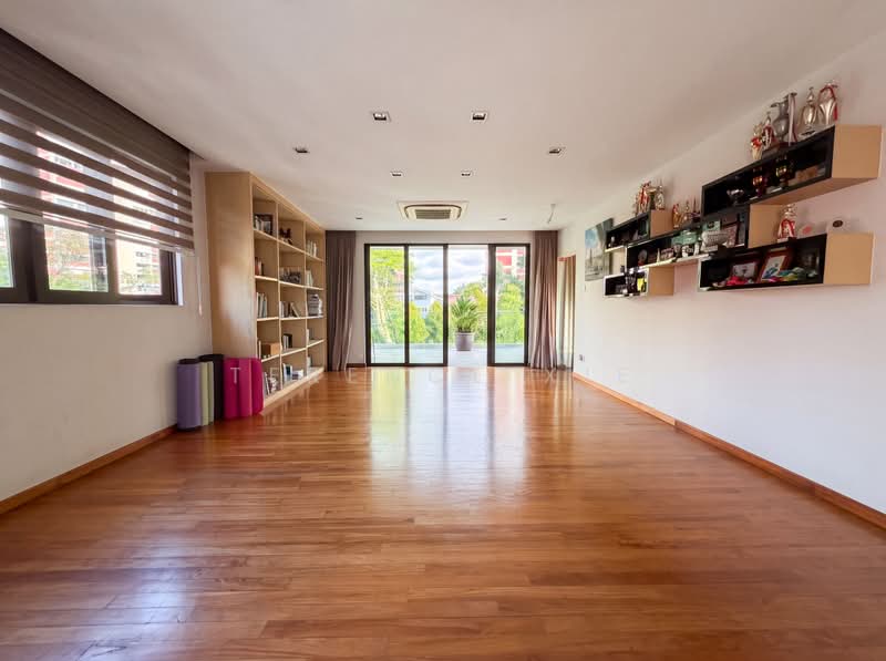 East Coast 2.5 Storey Freehold Detached, East Coast / Marine Parade, 5 Bedrooms, 6,572 sqft, Detached House For Sale, by Terence Xie, 500203820 - Living Room - PropertyGuru.com.sg