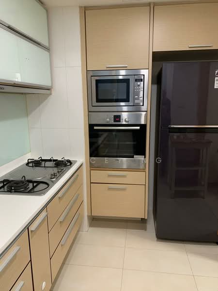 8 @ Mount Sophia, 8 Mount Sophia, 1 Bedroom, 893 sqft, Condominium For Sale, by Tracey Ng, 500203824 - Kitchen - PropertyGuru.com.sg