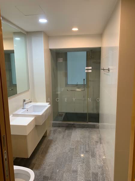 8 @ Mount Sophia, 8 Mount Sophia, 1 Bedroom, 893 sqft, Condominium For Sale, by Tracey Ng, 500203824 - Bathroom - PropertyGuru.com.sg