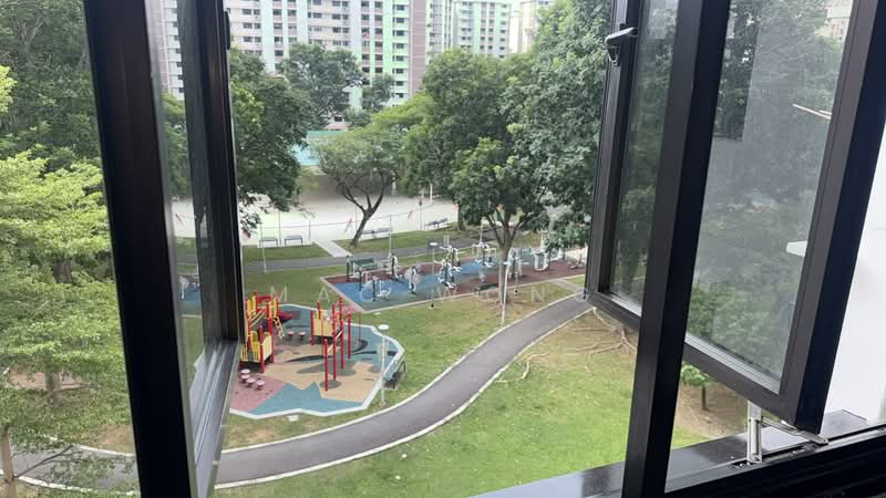 15 Bedok South Road, 15 Bedok South Road, 3 Bedrooms, 947 sqft, HDB Flat For Sale, by Mac Wong, 500203828 - View from room - PropertyGuru.com.sg
