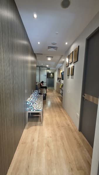 Mount Elizabeth Novena Hospital, 38 Irrawaddy Road, 581 sqft, Medical For Rent, by Richard Ng, 500203841 - Corridor - CommercialGuru.com.sg