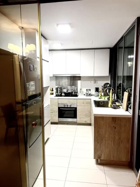 Eight Courtyards, 10 Canberra Drive, 3 Bedrooms, 1,130 sqft, Condominium For Rent, by Calvin Ng, 500203844 - Kitchen - PropertyGuru.com.sg