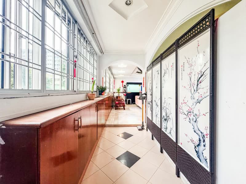 716 Pasir Ris Street 72, 716 Pasir Ris Street 72, 4 Bedrooms, 1,580 sqft, HDB Flat For Sale, by April Chia, 500203852 - Corridor - PropertyGuru.com.sg