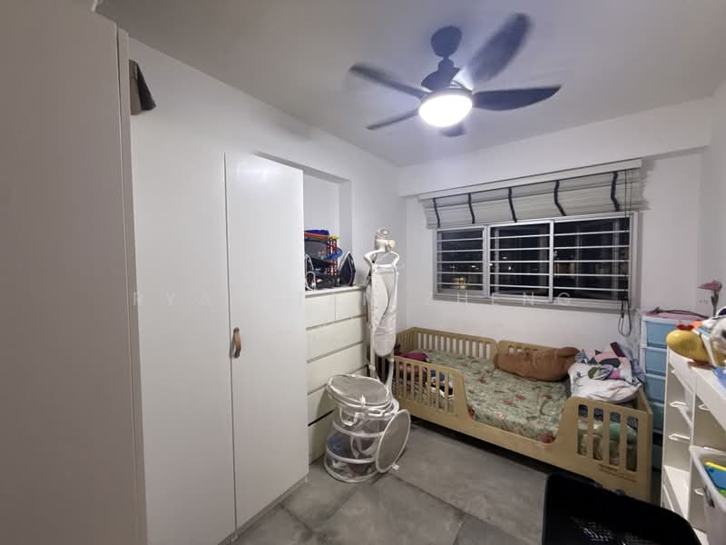 489C Choa Chu Kang Avenue 5, 489C Choa Chu Kang Avenue 5, 3 Bedrooms, 1,001 sqft, HDB Flat For Sale, by Ryan Tan Zheng Jie, 500203853 - Bedroom - PropertyGuru.com.sg