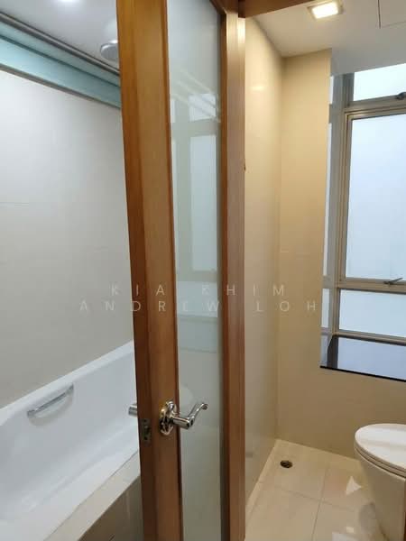 Parc Mackenzie, 68 Mackenzie Road, 2 Bedrooms, 904 sqft, Apartment For Rent, by Kia Khim Andrew Loh, 500203860 - Bathroom - PropertyGuru.com.sg