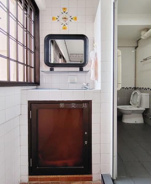 642 Rowell Road, 642 Rowell Road, 3 Bedrooms, 1,109 sqft, HDB Flat For Sale, by Phyllis Koh 郭艾廷, 500203863 - Bathroom - PropertyGuru.com.sg