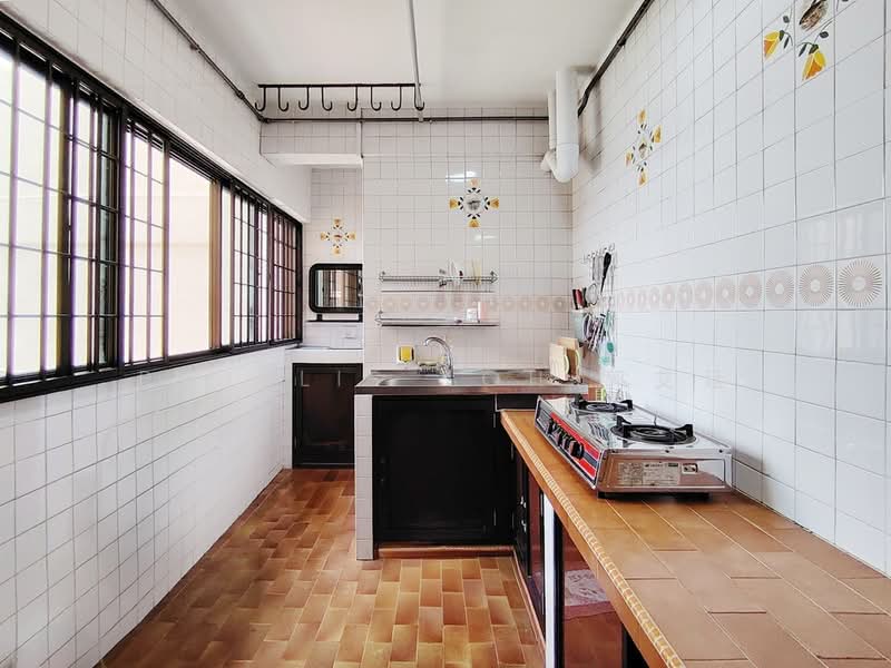 642 Rowell Road, 642 Rowell Road, 3 Bedrooms, 1,109 sqft, HDB Flat For Sale, by Phyllis Koh 郭艾廷, 500203863 - Kitchen - PropertyGuru.com.sg