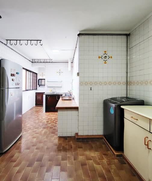 642 Rowell Road, 642 Rowell Road, 3 Bedrooms, 1,109 sqft, HDB Flat For Sale, by Phyllis Koh 郭艾廷, 500203863 - Kitchen - PropertyGuru.com.sg