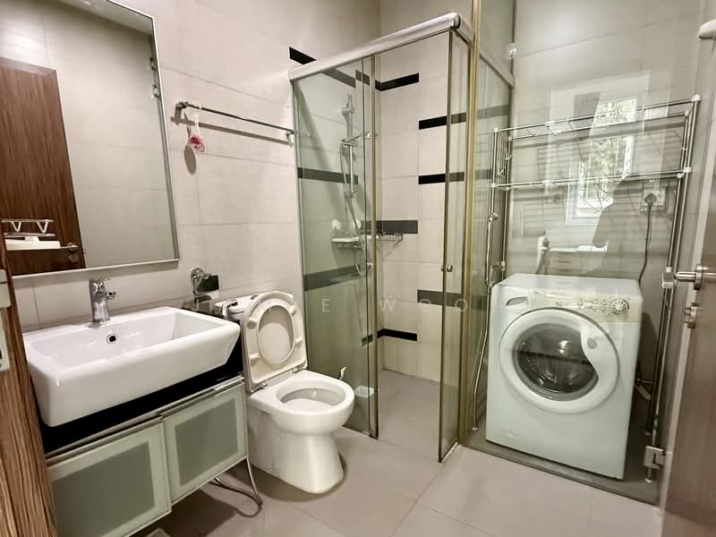 Suites @ Paya Lebar, 418 Upper Paya Lebar Road, 1 Bedroom, 409 sqft, Condominium For Rent, by Jamie Woon, 500203876 - Bathroom - PropertyGuru.com.sg