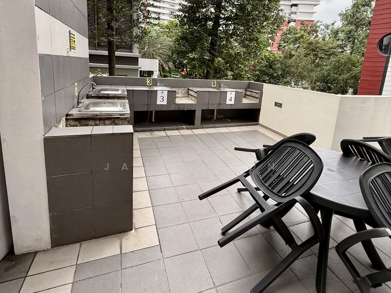 Suites @ Paya Lebar, 418 Upper Paya Lebar Road, 1 Bedroom, 409 sqft, Condominium For Rent, by Jamie Woon, 500203876 - BBQ Area - PropertyGuru.com.sg