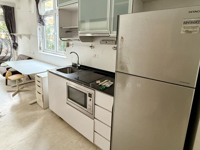 Suites @ Paya Lebar, 418 Upper Paya Lebar Road, 1 Bedroom, 409 sqft, Condominium For Rent, by Jamie Woon, 500203876 - Kitchen - PropertyGuru.com.sg