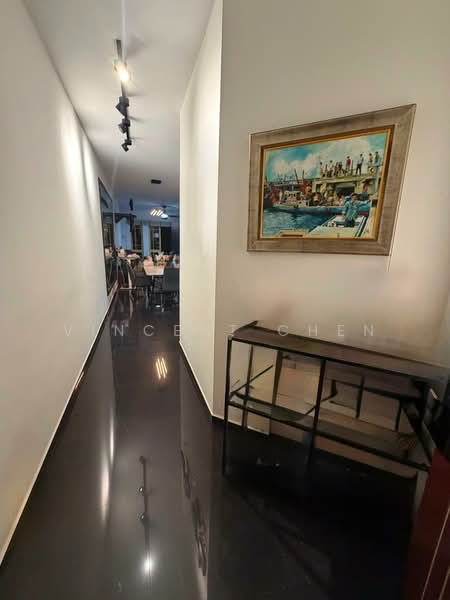 Villa Marina, 21 Jalan Sempadan, 3 Bedrooms, 1,281 sqft, Condominium For Sale, by Vincent Chen, 500203907 - Corridor - PropertyGuru.com.sg
