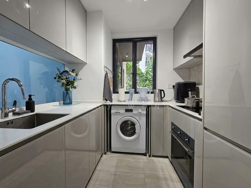 Parc Esta, 904 Sims Avenue, 3 Bedrooms, 840 sqft, Condominium For Sale, by Andy Wong, 500203918 - Enclosed Kitchen - PropertyGuru.com.sg
