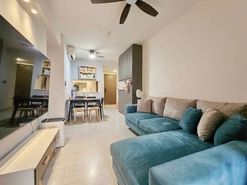 Parc Esta, 904 Sims Avenue, 3 Bedrooms, 840 sqft, Condominium For Sale, by Andy Wong, 500203918 - Living Room - PropertyGuru.com.sg