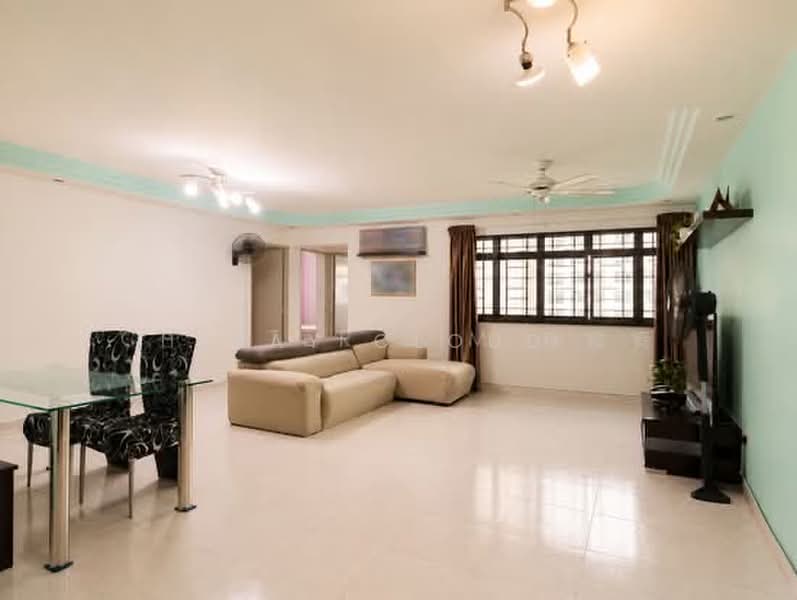 295A Compassvale Crescent, 295A Compassvale Crescent, 3 Bedrooms, 1,184 sqft, HDB Flat For Sale, by Kay Cloud, 500203925 - Living Room - PropertyGuru.com.sg